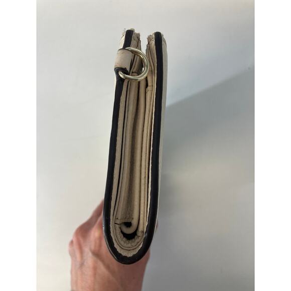 MICHAEL KORS, LARGE IVORY PEBBLED LEATHER WALLET - Picture 3 of 16